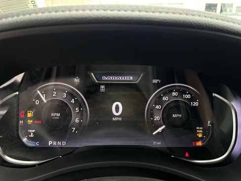 New 2026 RAM 2500 Laramie AWD/4WD image 13