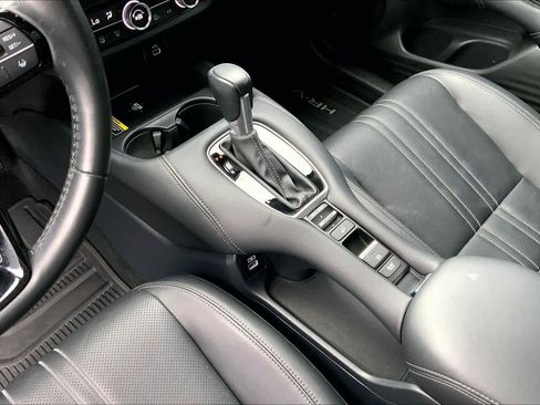 Used 2023 Honda HR-V EX-L image 16