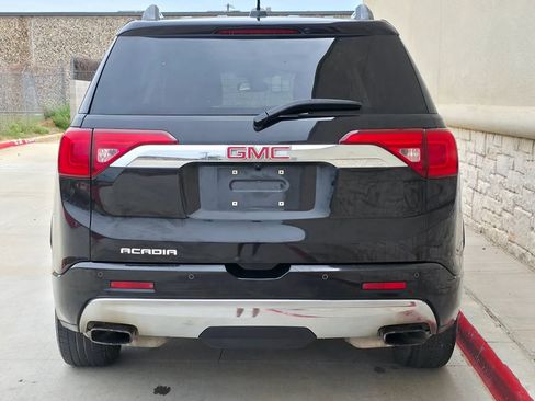 Used 2018 GMC Acadia Denali w/ Technology Package FWD image 4