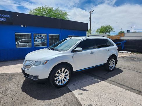 Used 2015 Lincoln MKX FWD w/ Equipment Group 101A image 2