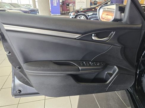 Used 2019 Honda Civic LX image 7