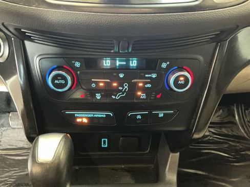 Used 2017 Ford Escape Titanium AWD/4WD image 17