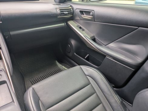 Used 2018 Lexus IS 300 F Sport image 9