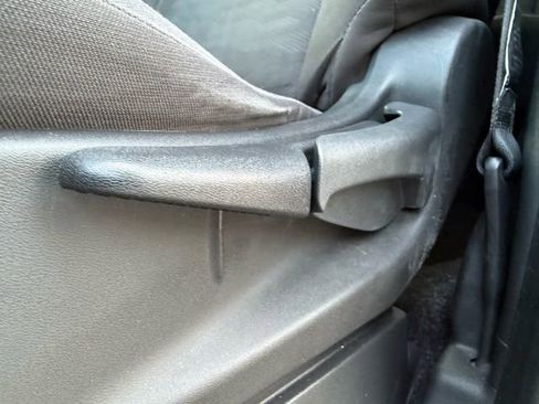 Used 2022 Nissan Frontier S w/ Technology Package image 11