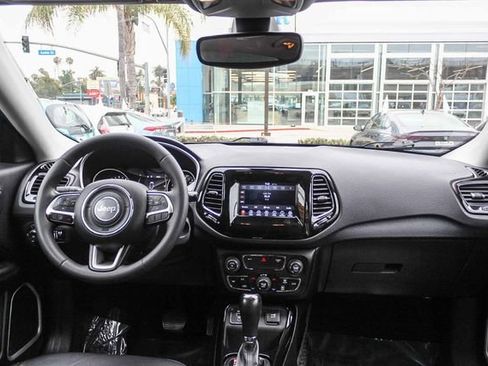 Used 2021 Jeep Compass Latitude FWD image 16
