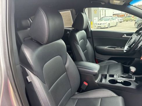 Used 2020 Kia Sportage S image 14