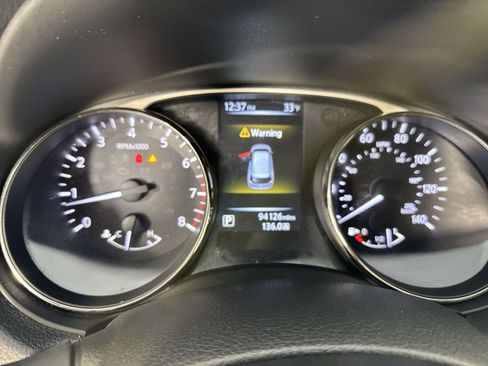 Used 2016 Nissan Rogue S image 15