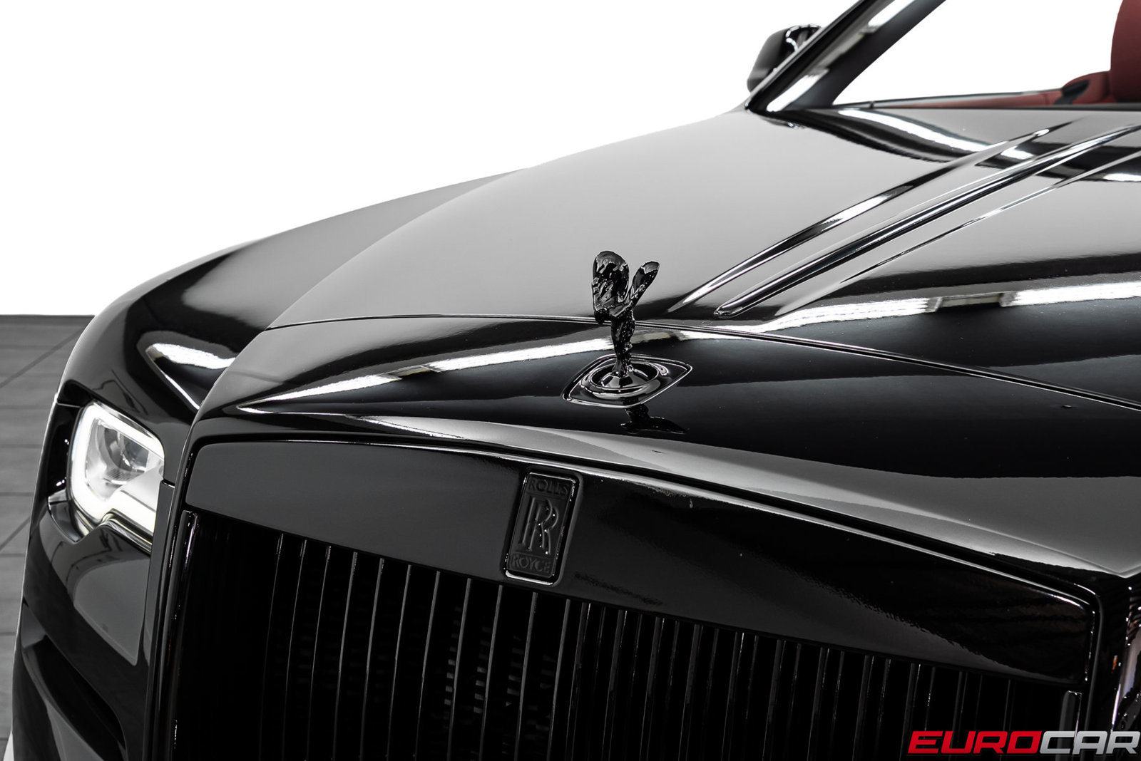 Used 2018 Rolls-Royce Dawn RWD image 12