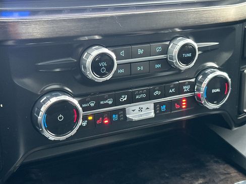 Used 2024 Ford F350 Lariat w/ Sport Appearance Package image 21