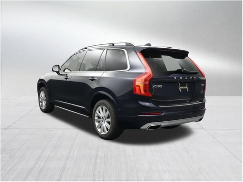 Used 2017 Volvo XC90 T6 Momentum w/ Vision Package AWD/4WD image 3