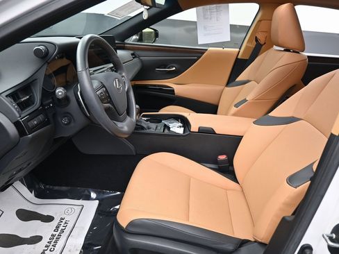 Used 2025 Lexus ES 350 w/ Premium Package image 25