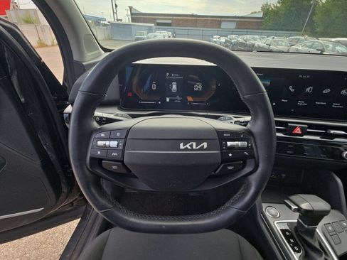 Used 2026 Kia Sportage LX AWD/4WD image 16