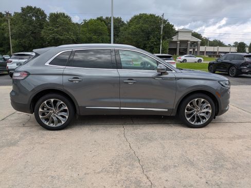 Used 2022 Lincoln Nautilus Reserve w/ Cargo Utility Package image 5