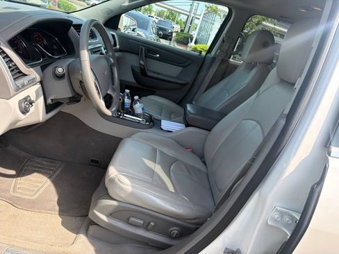 Used 2013 GMC Acadia SLT FWD image 3