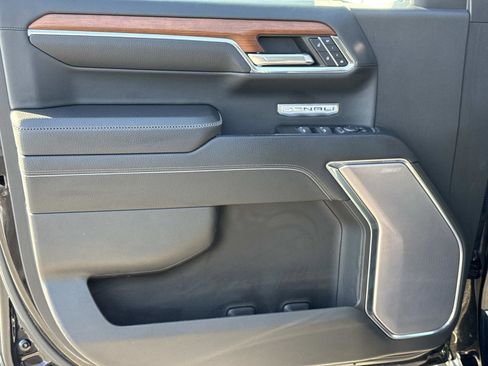 Used 2023 GMC Sierra 1500 Denali w/ Denali Reserve Package AWD/4WD image 16