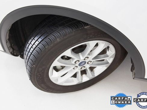 Used 2021 Ford Escape SE image 12