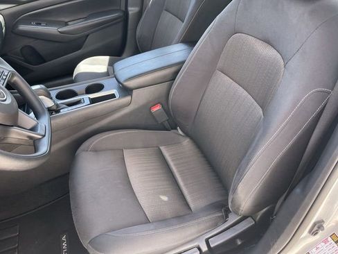 Used 2024 Nissan Altima 2.5 S FWD image 11
