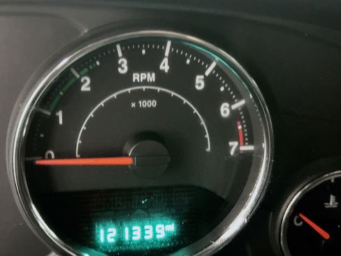 Used 2016 Jeep Wrangler Rubicon w/ Power Convenience Group image 19