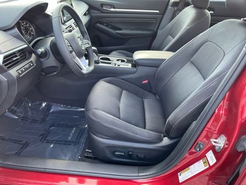 Used 2022 Nissan Altima 2.5 SV w/ SV Premium Package FWD image 12