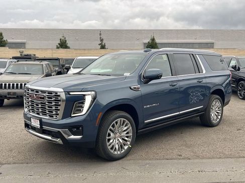 New 2026 GMC Yukon XL Denali w/ Sun & Power Step Package RWD image 7