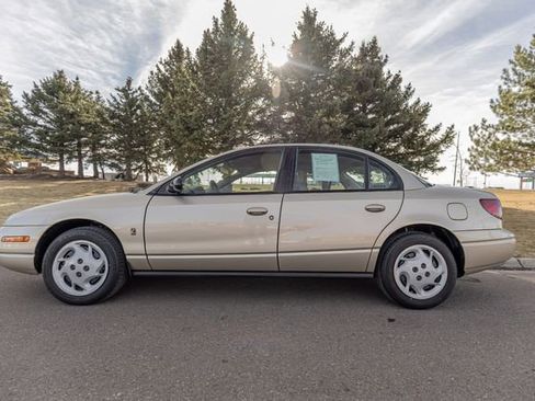 Used 2002 Saturn S-Series SL2 image 8