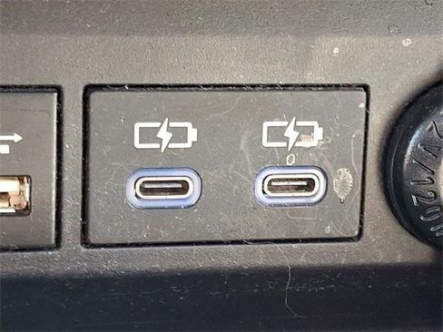 Certified 2022 Toyota Highlander XLE image 24