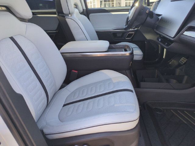 Used 2023 Rivian R1S Adventure Quad AWD/4WD image 27