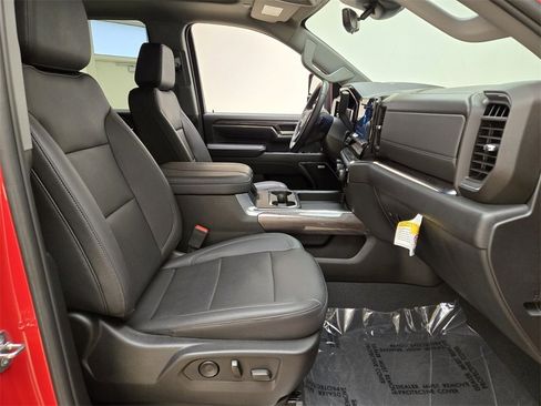 Used 2024 Chevrolet Silverado 2500 LTZ w/ LTZ Plus Package image 25