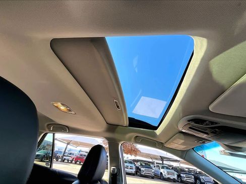 Used 2022 Subaru Outback Limited image 14