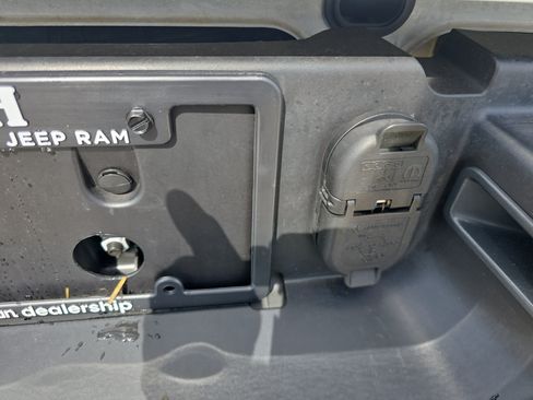 Used 2025 RAM 2500 Big Horn AWD/4WD image 30