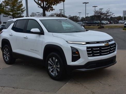 New 2026 Chevrolet Equinox LT image 3