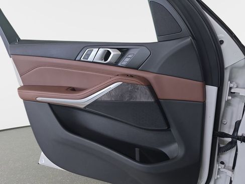 Used 2023 BMW X5 xDrive40i image 27