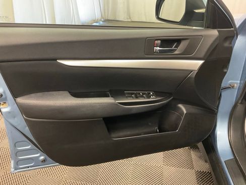 Used 2011 Subaru Outback 2.5i Premium AWD/4WD image 15