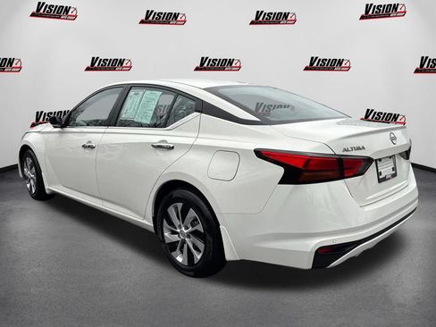 Used 2025 Nissan Altima 2.5 S FWD image 7