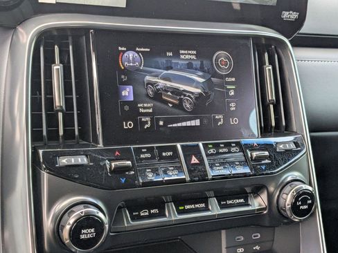 New 2026 Lexus LX 700h Luxury AWD/4WD image 13