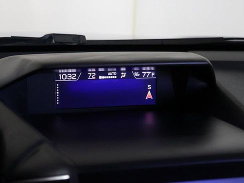 Used 2023 Subaru Crosstrek 2.5i Limited AWD/4WD image 18