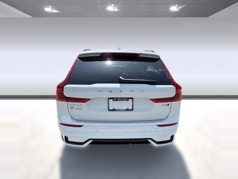 New 2026 Volvo XC60 B5 Plus w/ Climate Package AWD/4WD image 10