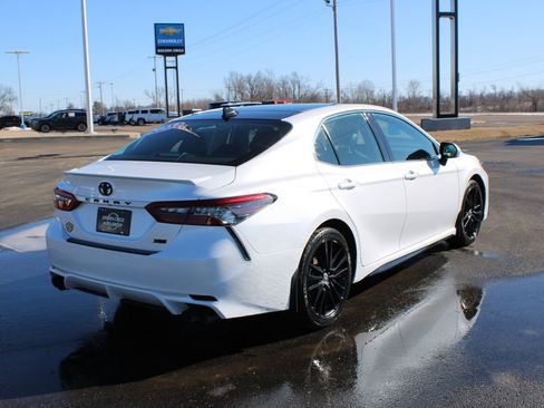 Used 2023 Toyota Camry XSE image 9