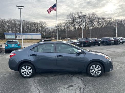 Used 2015 Toyota Corolla L image 4