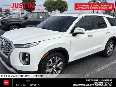 Used 2022 Hyundai Palisade SEL w/ Premium Package FWD image 1
