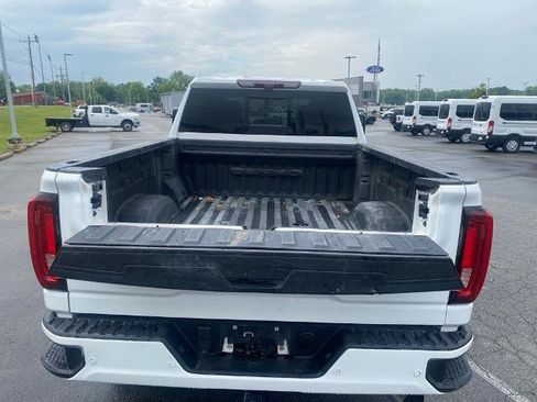 Used 2023 GMC Sierra 2500 Denali w/ Denali Ultimate Package AWD/4WD image 9