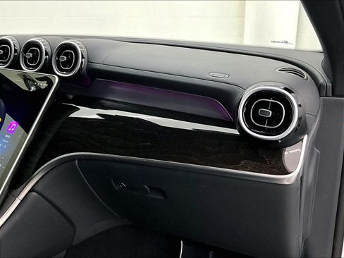 Certified 2025 Mercedes-Benz GLC 300 image 20