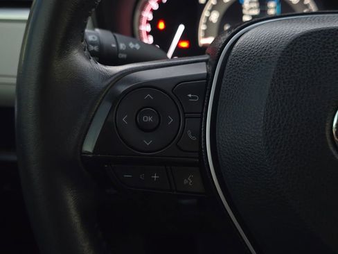 Used 2020 Toyota RAV4 Limited image 18