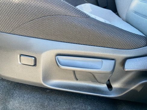 Used 2025 Toyota 4Runner TRD Off-Road image 11