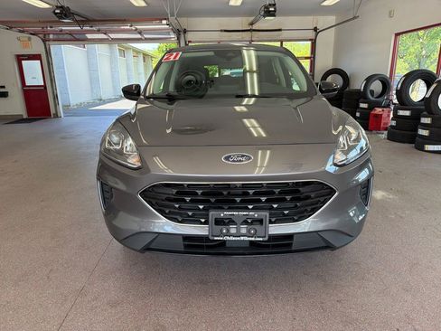 Used 2021 Ford Escape SE w/ SE Sport Appearance Package AWD/4WD image 2