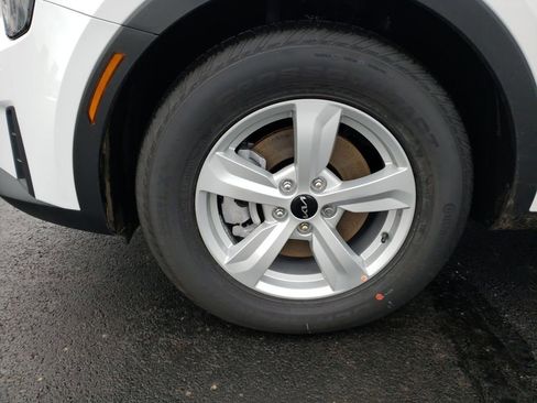 New 2026 Kia Sorento LX FWD image 24