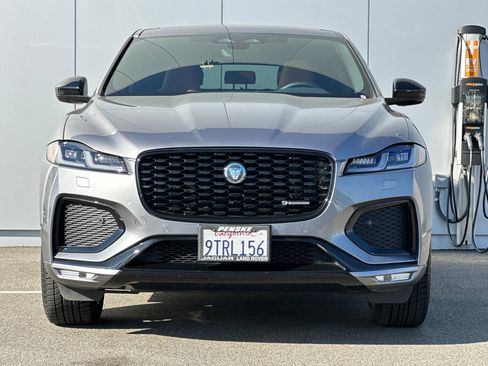 Used 2025 Jaguar F-PACE R-Dynamic S image 8