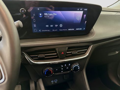 Used 2025 Buick Encore GX Preferred image 25