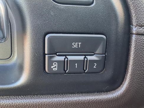 Used 2020 GMC Sierra 1500 SLT image 12