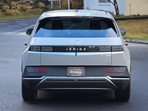 Used 2023 Hyundai Ioniq 5 SE image 5